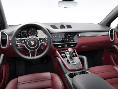 صورة 8 لـ 2023 Porsche CAYENNE