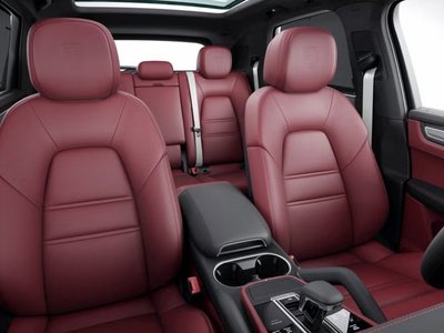 صورة 9 لـ 2023 Porsche CAYENNE