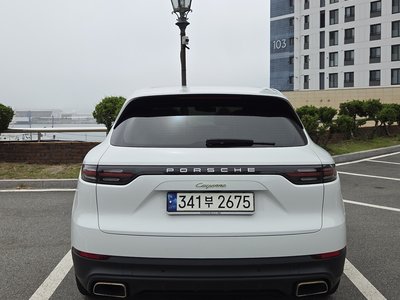 صورة 4 لـ 2021 Porsche CAYENNE