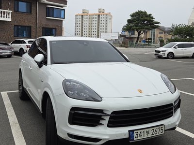 صورة 1 لـ 2021 Porsche CAYENNE