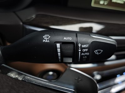 2019 Genesis G90 — миниатюра 32