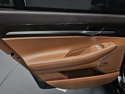 2019 Genesis G90 — миниатюра 15