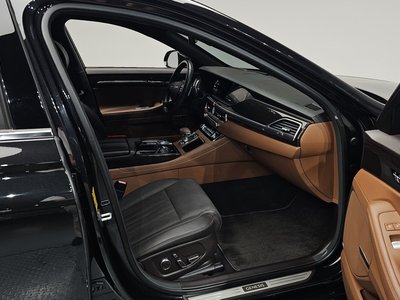 2019 Genesis G90 — миниатюра 17