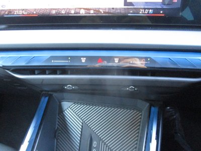 2025 BMW X3 — миниатюра 30