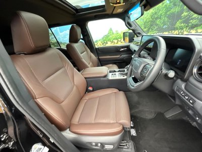 TOYOTA LAND CRUISER - 7