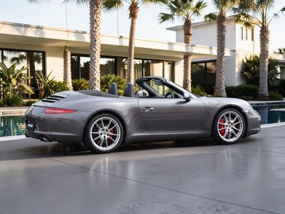PORSCHE 911 - 4