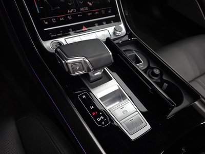 2023 AUDI A8 — фото 9