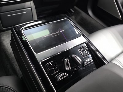 2023 AUDI A8 — миниатюра 17