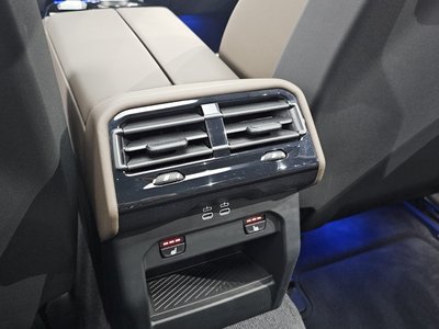 صورة مصغرة 31 لـ 2025 BMW 5 SERIES