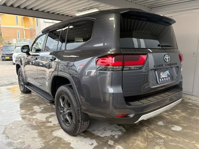 TOYOTA LAND CRUISER 300 - 6