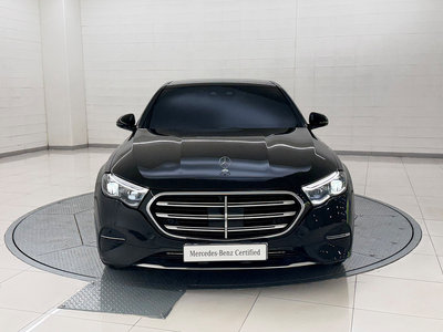 MERCEDES-BENZ E-CLASS - 4