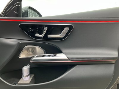 MERCEDES-BENZ E-CLASS - 4