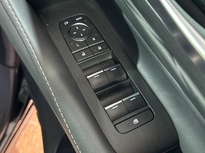 صورة مصغرة 50 لـ 2023 Toyota VELLFIRE