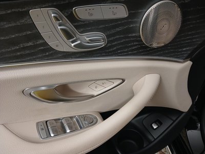 MERCEDES-BENZ E-CLASS - 8