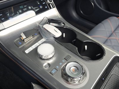 2025 Genesis GV70 thumbnail 12