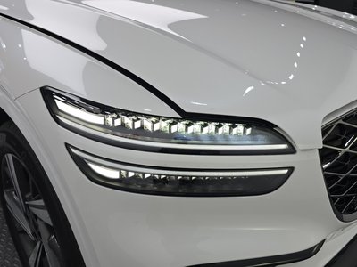 صورة 9 لـ 2025 Genesis GV70