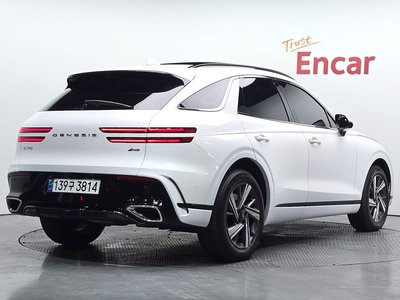 صورة 2 لـ 2025 Genesis GV70