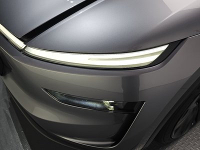 TESLA MODEL Y - 9