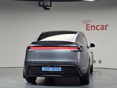 TESLA MODEL Y - 4