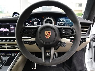 PORSCHE 911 - 4