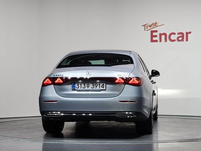 MERCEDES-BENZ E-CLASS - 4