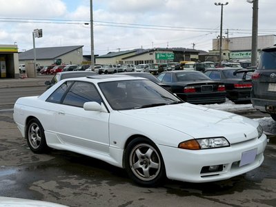NISSAN SKYLINE COUPE - 1