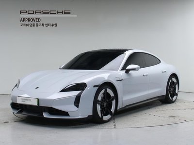 PORSCHE TAYCAN - 1
