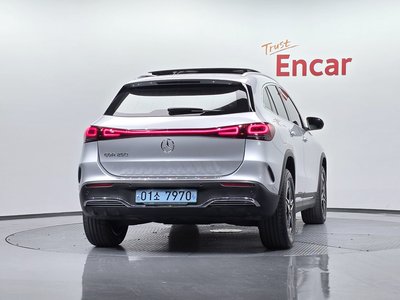 MERCEDES-BENZ EQA - 4