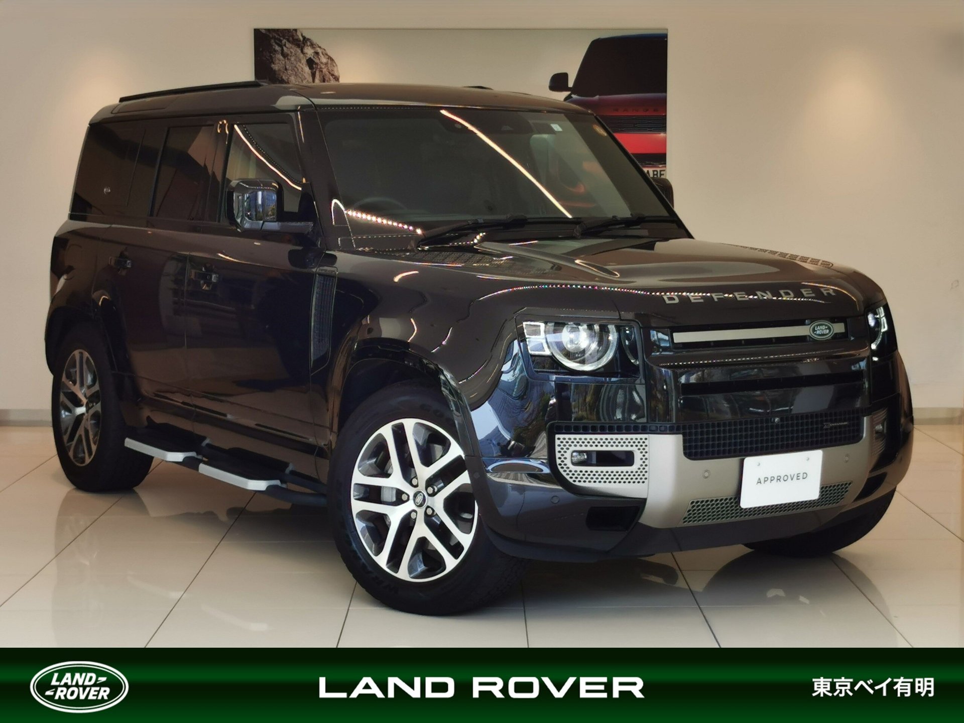 LAND ROVER DEFENDER - View 1