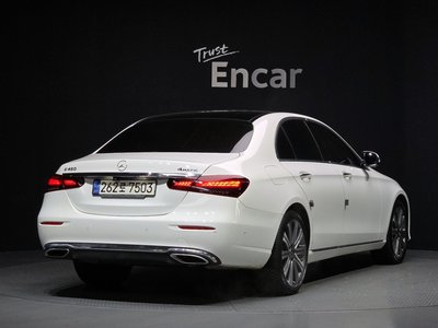 MERCEDES-BENZ E-CLASS - 3