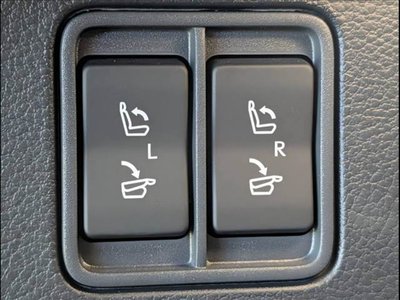صورة 7 لـ 2024 Lexus RX
