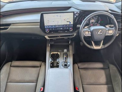 صورة 2 لـ 2024 Lexus RX