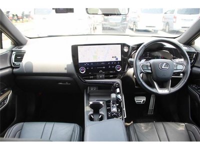 صورة مصغرة 32 لـ 2022 Lexus NX
