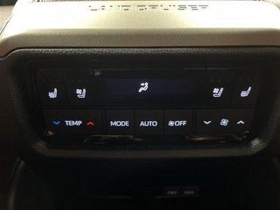 صورة 8 لـ 2025 Toyota LAND CRUISER 250