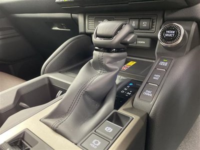 صورة 5 لـ 2025 Toyota LAND CRUISER 250