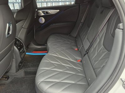 2023 BMW XM photo 6