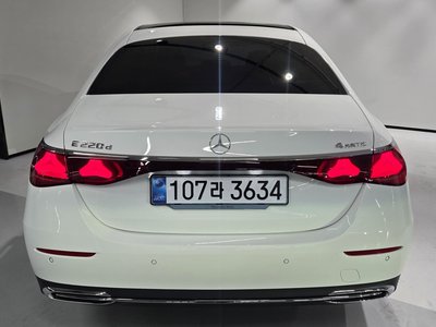 MERCEDES-BENZ E-CLASS - 5