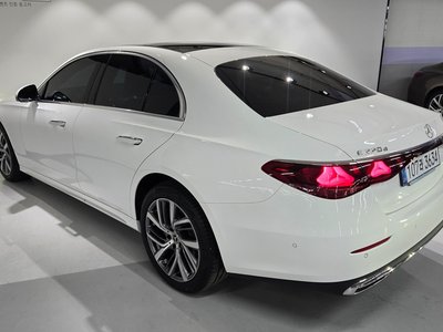 MERCEDES-BENZ E-CLASS - 2