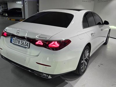 MERCEDES-BENZ E-CLASS - 3