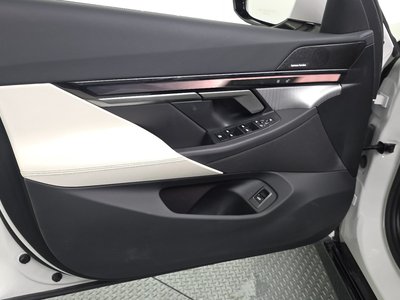2025 BMW 5 SERIES — миниатюра 14