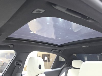 2025 BMW 5 SERIES — миниатюра 25