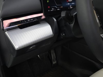 2025 BMW 5 SERIES — миниатюра 30