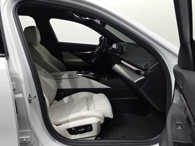 2025 BMW 5 SERIES — миниатюра 17