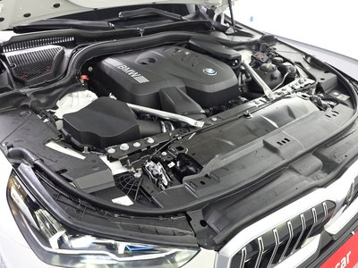 2025 BMW 5 SERIES photo 7