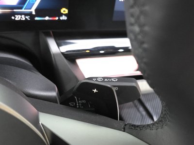 2025 BMW 5 SERIES — миниатюра 36