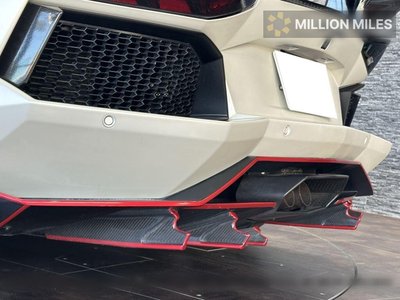 LAMBORGHINI AVENTADOR - 7
