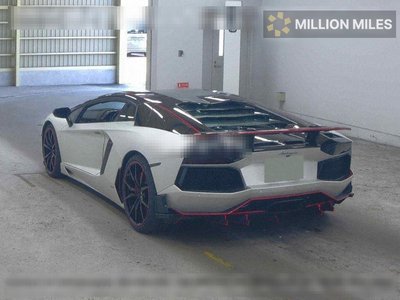 LAMBORGHINI AVENTADOR - 2