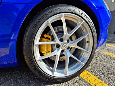 MERCEDES-BENZ GT AMG - 4