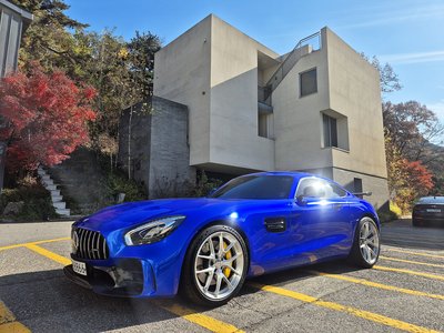 MERCEDES-BENZ GT AMG - 1