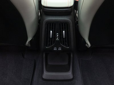 2025 BMW X2 thumbnail 19
